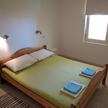 Anja * Sveta Nedelja (Hvar)