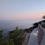 Anja Sveta Nedelja (Hvar)