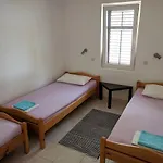 Anja * Sveta Nedelja (Hvar)