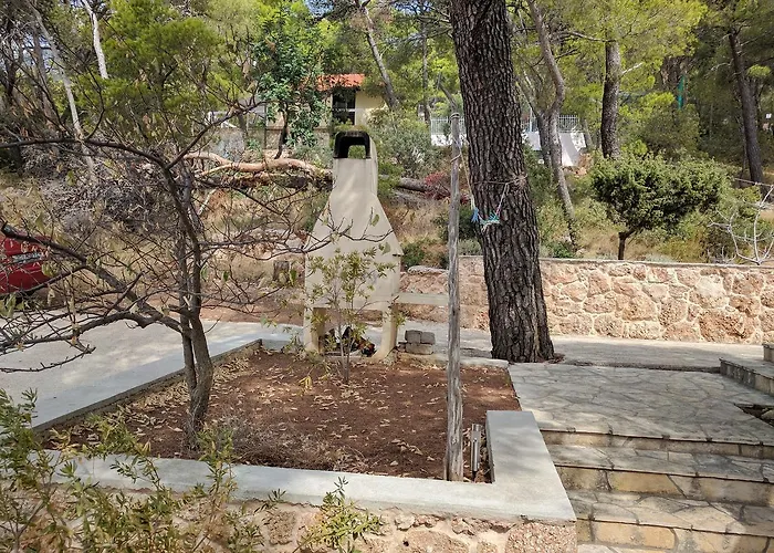 Anja * Sveta Nedelja (Hvar)