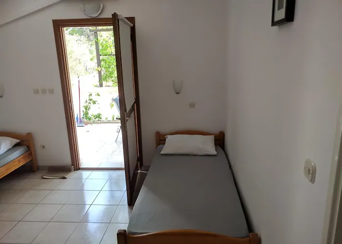 Anja * Sveta Nedelja (Hvar)