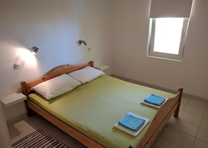 Anja * Sveta Nedelja (Hvar)